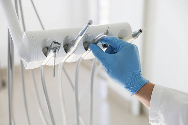 Professional Tooth Extraction technician working in Portsmouth, VA